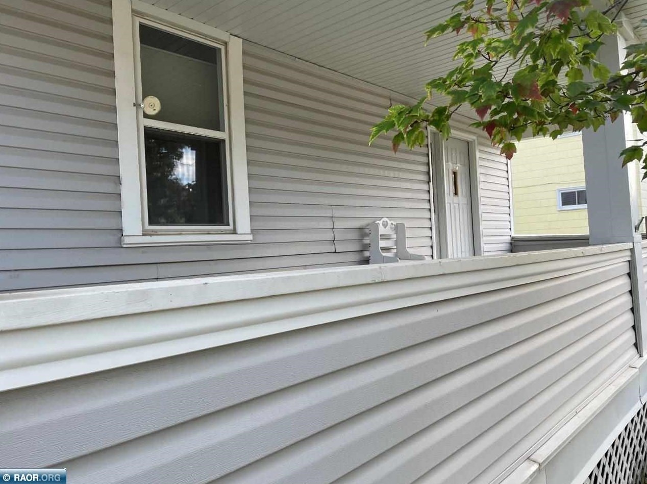 324 S 4th Ave E, Ely, MN 55731