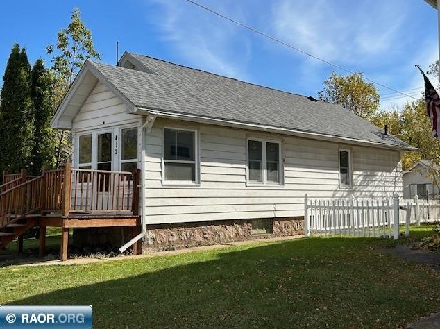 412 E 25th St, Hibbing, MN 55746