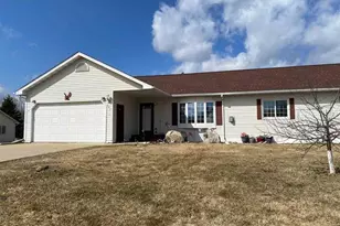 203 Jefferson, Buhl, MN 55713 - Photo 1