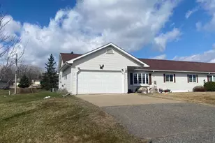 203 Jefferson, Buhl, MN 55713 - Photo 2