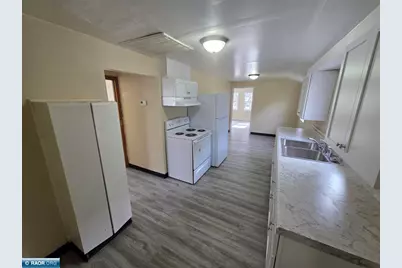 829 13th St N, Virginia, MN 55792 - Photo 2