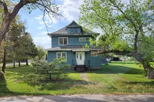 505 McPherson St, Littlefork, MN 56653 - Photo 1