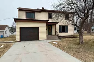 602 7th Ave NW, Chisholm, MN 55719 - Photo 1