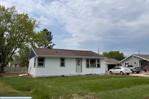 709 Summit St, Aurora, MN 55705 - Photo 1