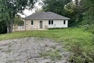 1011 Jefferson St, Eveleth, MN 55734 - Photo 22