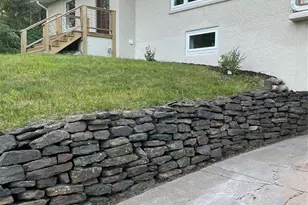 1011 Jefferson St, Eveleth, MN 55734 - Photo 2