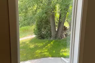 1011 Jefferson St, Eveleth, MN 55734 - Photo 10