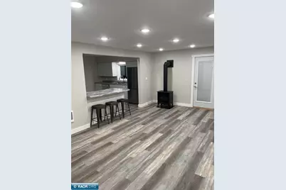 1011 Jefferson Street, Eveleth, MN 55734 - Photo 4