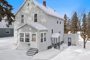 600 4th St NW, Chisholm, MN 55719 - Photo 1