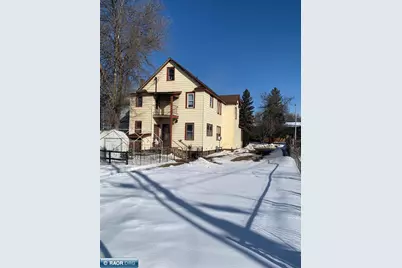 130 E 16th Street, Hibbing, MN 55746 - Photo 2