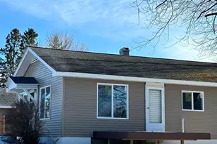 402 Kent Rd, Hoyt Lakes, MN 55750 - Photo 1