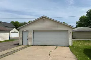 3518 W 2nd Ave, Hibbing, MN 55746 - Photo 16