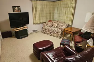 816 E 25th St, Hibbing, MN 55746 - Photo 26
