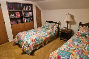 816 E 25th St, Hibbing, MN 55746 - Photo 32