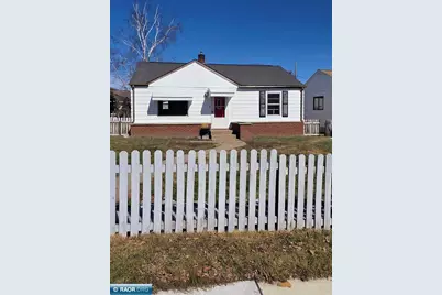 4022 Stuntz Dr, Hibbing, MN 55746 - Photo 1