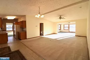 404 Pospeck Ln, Hoyt Lakes, MN 55750 - Photo 10