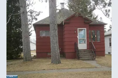 121 E Hibbing Avenue, Keewatin, MN 55753 - Photo 1