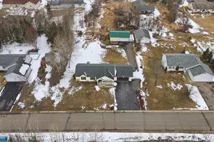 515 W 15th Ave, Eveleth, MN 55734 - Photo 38