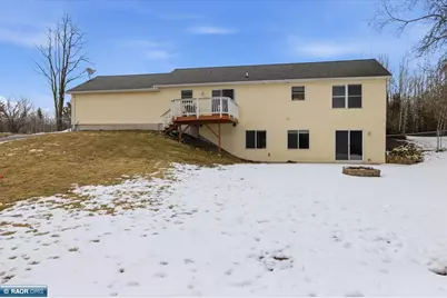 515 W 15th Ave, Eveleth, MN 55734 - Photo 2