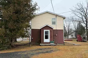 1702 1st Ave, International Falls, MN 56649 - Photo 2