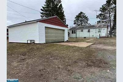 512 Memorial Dr, Buhl, MN 55713 - Photo 8
