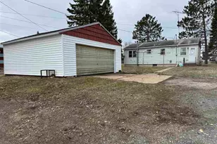 512 Memorial Dr, Buhl, MN 55713 - Photo 8