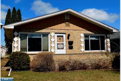 527 15th St N, Virginia, MN 55792 - Photo 1