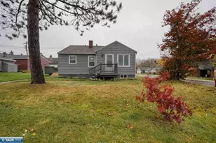 1008 Douglas Ave, Eveleth, MN 55734 - Photo 1