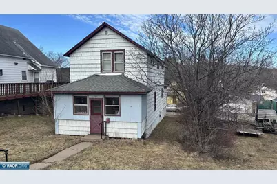 925 Grant, Eveleth, MN 55734 - Photo 1