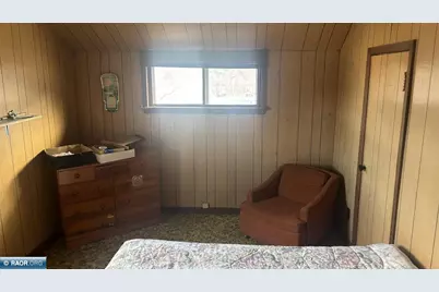 925 Grant, Eveleth, MN 55734 - Photo 8