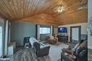329 Wyandotte Rd, Hoyt Lakes, MN 55750 - Photo 10