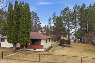 335 9th St NE, Chisholm, MN 55719 - Photo 1