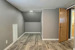 1011 10th St, International Falls, MN 56649 - Photo 30