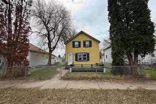209 W Howard Ave, Keewatin, MN 55753 - Photo 1