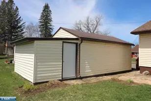 218 Dorchester Dr, Hoyt Lakes, MN 55750 - Photo 6