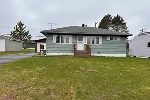 328 Wyandotte Rd, Hoyt Lakes, MN 55750 - Photo 1