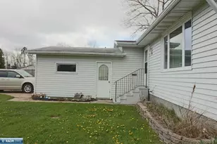 720 Summit St, Aurora, MN 55705 - Photo 2