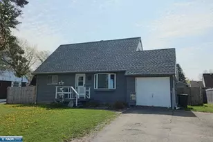 408 Hampshire Dr, Hoyt Lakes, MN 55750 - Photo 1