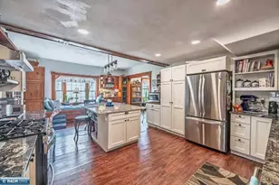 324 NE 8th St, Chisholm, MN 55719 - Photo 4
