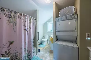 324 NE 8th St, Chisholm, MN 55719 - Photo 18