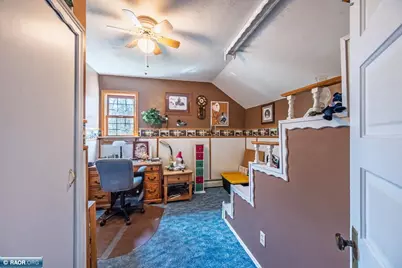 324 NE 8th Street, Chisholm, MN 55719 - Photo 12