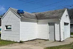 1104 11th St, International Falls, MN 56649 - Photo 8