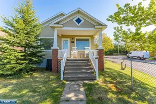 304 E James St, Ely, MN 55731 - Photo 2