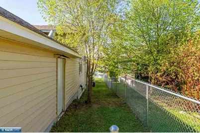 304 E James St, Ely, MN 55731 - Photo 26