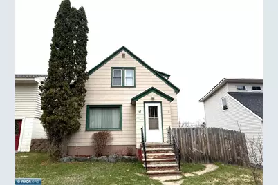 37 E Boundary, Ely, MN 55731 - Photo 2