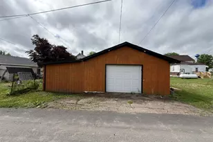224 3rd St NW, Chisholm, MN 55719 - Photo 10