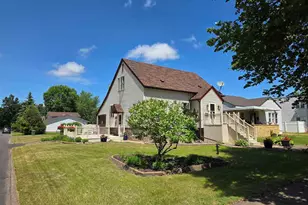 1101 Minnesota St, Hibbing, MN 55746 - Photo 2