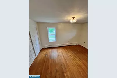 2401 7th Ave E, Hibbing, MN 55746 - Photo 20