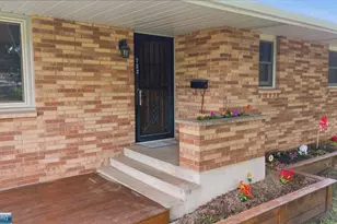 722 S 8th St, Virginia, MN 55792 - Photo 2