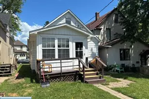 403 5th St SW, Chisholm, MN 55719 - Photo 4